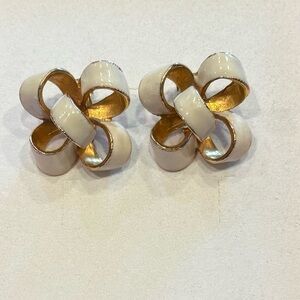 Vintage Kennth Cole clip-on earrings. Amazing DONALD STANNARD Signed Vintage 3D